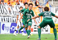 工藤 浩平の決勝点で白熱の上位対決を制した松本【明治安田Ｊ２ 第33節 松本vs清水】