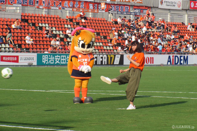 PKを蹴るサトミキ、不敵な笑みを浮かべるミーヤ…【明治安田Ｊ１ 2nd 第13節 大宮vs鳥栖】