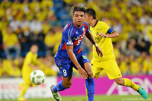 両チーム最多4本のシュートを放ったダヴィ（甲府）【明治安田Ｊ１ 2nd 第13節 柏vs甲府】