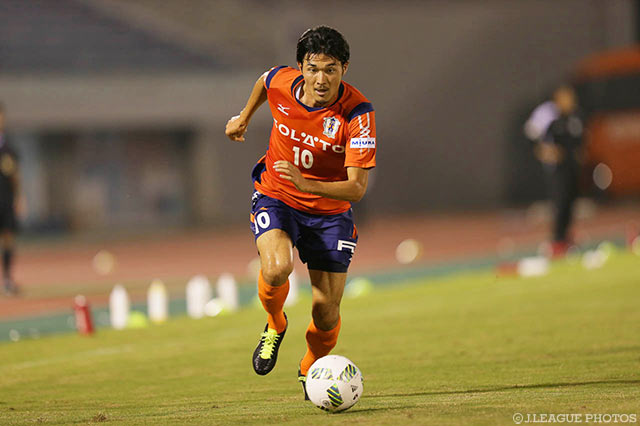 同点ゴールをアシストした瀬沼 優司（愛媛）【明治安田Ｊ２ 第33節 愛媛vs水戸】