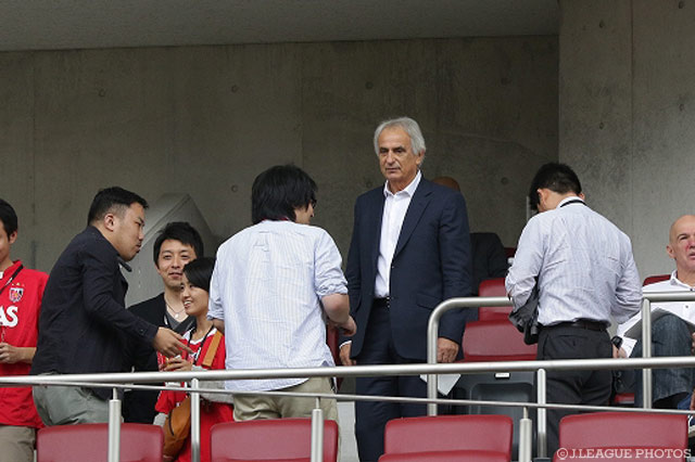 スタジアムには日本代表のハリルホジッチ監督も視察に訪れた【明治安田Ｊ１ 2nd 第14節 浦和vsＧ大阪】