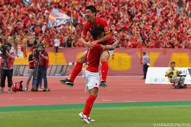 交代出場でダメ押しの5点目決めた酒井 隆介（名古屋）