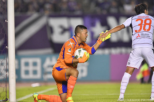 好セーブを連発し、無失点に抑えた秋元 陽太（FC東京）【明治安田Ｊ１ 2nd 第14節 広島vsFC東京】