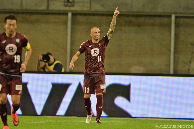 この試合2点目のゴールで試合を決めたレアンドロ（神戸）【明治安田Ｊ１ 2nd 第14節 神戸vs川崎Ｆ】