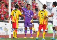 首位の札幌を無失点に抑え切った鈴木 彩貴（北九州）【明治安田Ｊ２ 第34節 北九州vs札幌】