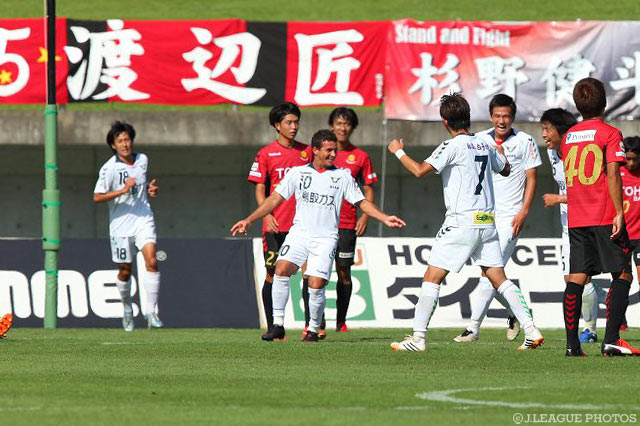 フェルナンジーニョの決勝点で今季初の3連勝を飾った鳥取【明治安田Ｊ３ 第24節 福島vs鳥取】