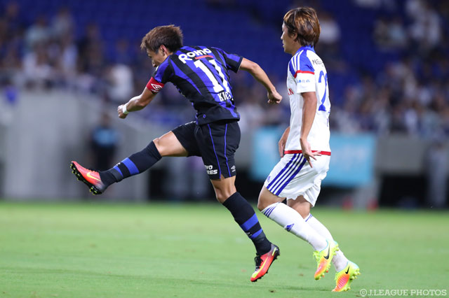 シュートを放つキャプテンの倉田 秋（Ｇ大阪）【ＹＬＣ 準決勝 第1戦 Ｇ大阪vs横浜FM】