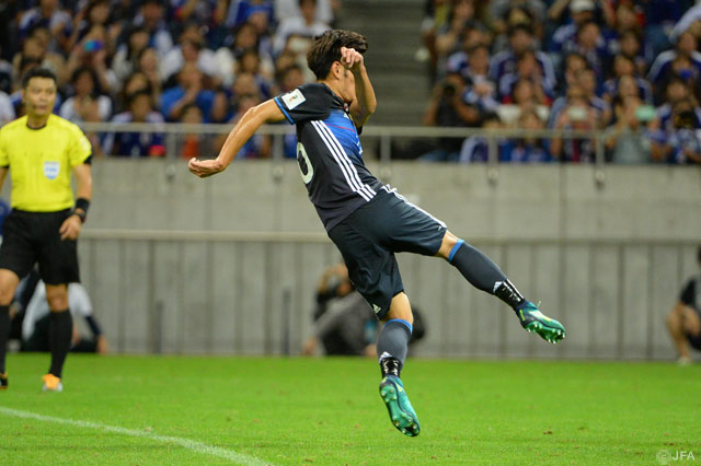 山口が後半アディショナルタイムに豪快なミドルを叩き込む【ロシアＷ杯 アジア最終予選 日本vsイラク】