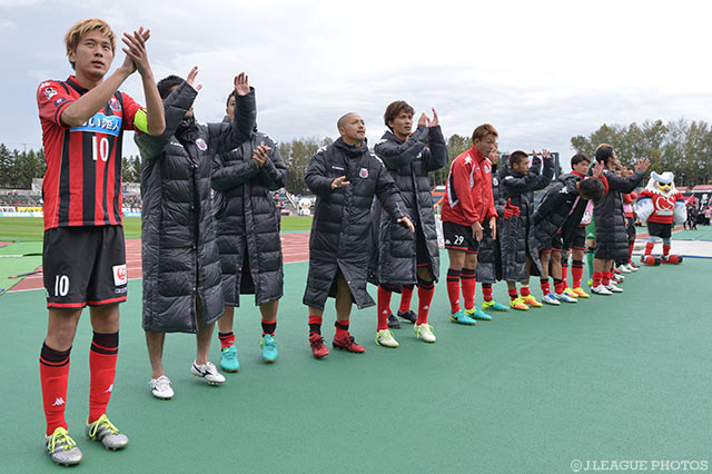 怒涛のホーム11連勝で勝点を77に伸ばした首位札幌【明治安田Ｊ２ 第35節 札幌vs水戸】
