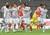 群馬のＪ２アウェイ通算250得点となる同点ゴールを決めたパク ゴン【明治安田Ｊ２ 第35節 熊本vs群馬】