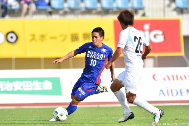 果敢に攻め、FKなど多くのチャンスを作った大﨑 淳矢（徳島）【明治安田Ｊ２ 第35節 徳島vs讃岐】