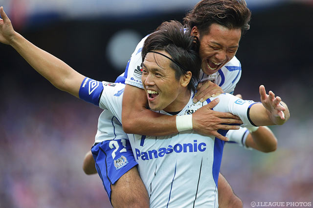 決勝進出を引き寄せる同点ゴールを決めた遠藤 保仁（Ｇ大阪）【ＹＬＣ 準決勝 第2戦 横浜FMvsＧ大阪】