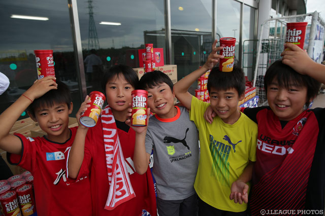 好きなチームは赤、好きなお菓子も赤？【ＹＬＣ 準決勝 第2戦 浦和vsFC東京】