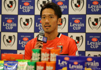 真剣な表情で会見に臨む阿部 勇樹（浦和）【ＹＬＣ 決勝 前日公式記者会見】