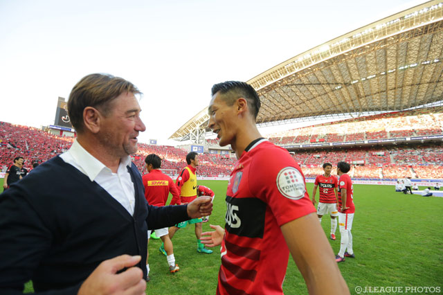 デビュー当時から苦楽を共にしてきた槙野 智章（浦和）とペトロヴィッチ監督【ＹＬＣ 決勝 Ｇ大阪vs浦和】