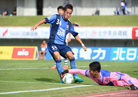 富山の猛攻をしのぎ、2試合連続無失点に抑えた圍 謙太朗（Ｆ東23）【明治安田Ｊ３ 第25節 富山vsＦ東23】