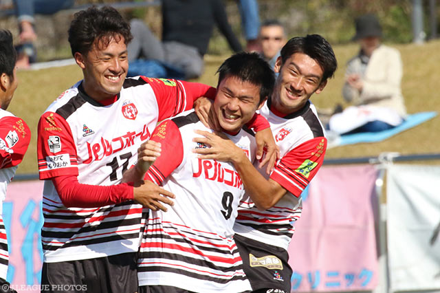 Ｊリーグ初得点となる先制点を挙げた八角 大智（盛岡）【明治安田Ｊ３ 第25節 盛岡vs相模原】