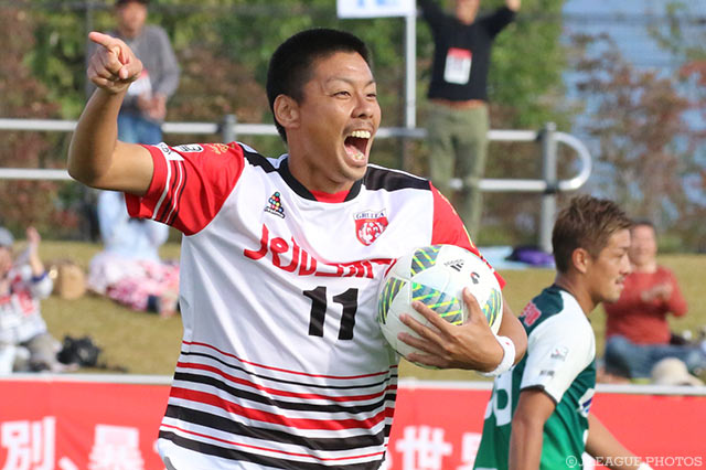 5点目を決め、ゴールラッシュを締め括った谷口 堅三（盛岡）【明治安田Ｊ３ 第25節 盛岡vs相模原】