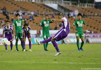 土壇場でPKを決め、決勝点を奪ったアンドレイ（京都）【明治安田Ｊ２ 第36節 京都vs岐阜】