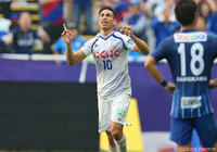 値千金の逆転ゴールを押し込んだドゥドゥ（甲府）【明治安田Ｊ１ 2nd 第15節 福岡vs甲府】