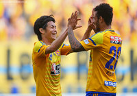 試合を決定づける3点目を挙げた大岩 一貴（仙台）【明治安田Ｊ１ 2nd 第15節 仙台vs神戸】