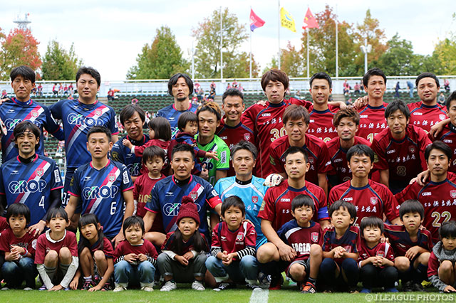 クラブ創立10周年を記念し、OBスペシャルマッチが開催！＠Ｃスタ【明治安田Ｊ２ 第37節 岡山vs金沢】