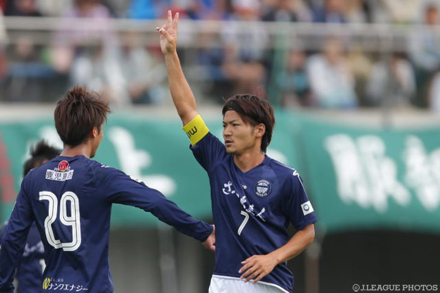 赤尾 公（#7）の今季2得点目で先制に成功した鹿児島【明治安田Ｊ３ 第26節 相模原vs鹿児島】