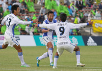 試合終了間際に劇的決勝ゴールを決めた三上 陽輔（富山）【明治安田Ｊ３ 第26節 鳥取vs富山】