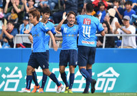 2試合連続ゴールとなる先制点を挙げた野村 直輝（横浜FC）【明治安田Ｊ２ 第37節 横浜FCvs群馬】