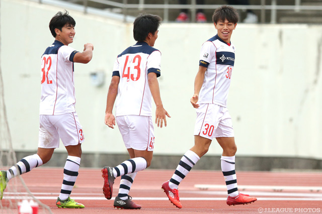 内田 宅哉（#30）のＪリーグ初得点で先制に成功したＦ東23【明治安田Ｊ３ 第26節 Ｇ大23vsＦ東23】