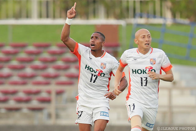 5試合ぶりの得点で同点としたコンハード（長野）【明治安田Ｊ３ 第26節 琉球vs長野】