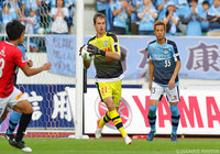 1失点を喫するも好セーブが光ったカミンスキー（磐田）【明治安田Ｊ１ 2nd 第16節 磐田vs浦和】