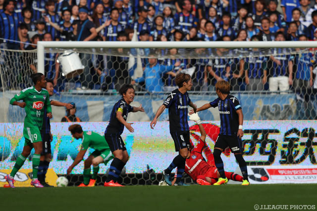 ラファエル シルバの同点ゴールで試合を振り出しに戻した新潟【明治安田Ｊ１ 2nd 第16節 Ｇ大阪vs新潟】