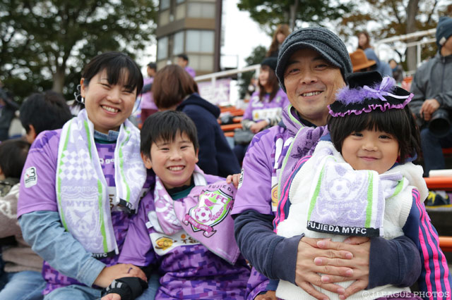 今日は寒いけど家族一緒ならへっちゃら！【明治安田Ｊ３ 第27節 YS横浜vs藤枝】