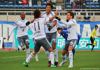 貴重な決勝ヘッドを決め、2試合連続得点の三島 康平（松本）【明治安田Ｊ２ 第38節 山形vs松本】