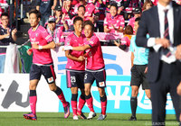 右サイドから思い切りの良いシュートを決めた松田 陸（Ｃ大阪）【明治安田Ｊ２ 第38節 Ｃ大阪vs水戸】