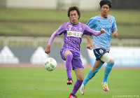 追加点を決め、今季通算得点を11に伸ばした枝本 雄一郎（藤枝）【明治安田Ｊ３ 第27節 YS横浜vs藤枝】