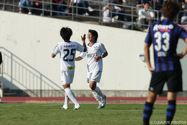 追加点を挙げ、リードを2点に広げた河合 秀人（鳥取）【明治安田Ｊ３ 第27節 Ｇ大23vs鳥取】