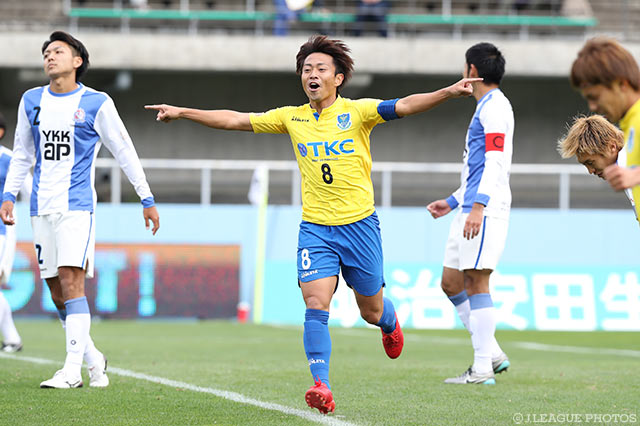 廣瀬 浩二の先制ヘッドで幸先良く先制した栃木【明治安田Ｊ３ 第27節 栃木vs富山】