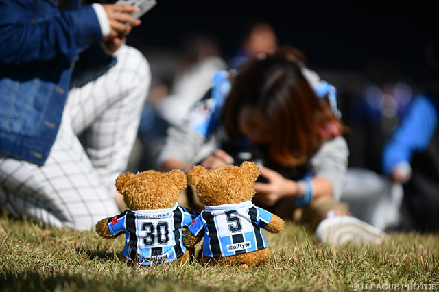 応援には毎回同行しているテディベア【明治安田Ｊ２ 第39節 川崎ＦvsＧ大阪】
