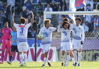 76分に左足で同点ゴールを決めた佐藤 優平（山形）【明治安田Ｊ２ 第39節 横浜FCvs山形】