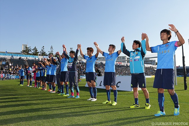競り勝った横浜FC、今季2度目の3連勝【明治安田Ｊ２ 第39節 横浜FCvs山形】
