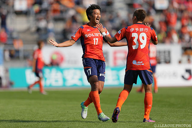 2得点を挙げ、3試合連続ゴールの阪野 豊史（愛媛）【明治安田Ｊ２ 第39節 愛媛vs金沢】