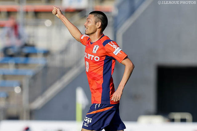 瀬沼 優司の追加点で3点差とした愛媛【明治安田Ｊ２ 第39節 愛媛vs金沢】