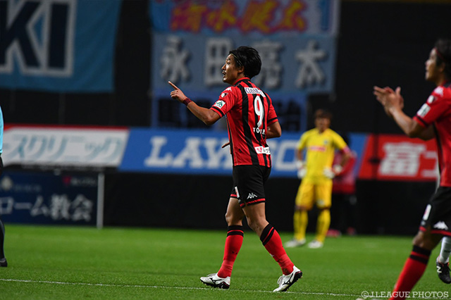 8試合ぶりのゴールを決めた都倉 賢（札幌）【明治安田Ｊ２ 第39節 札幌vs讃岐】