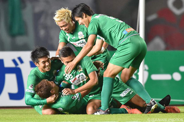 冨士 祐樹の逆転ゴールで劇的勝利を収めた岐阜【明治安田Ｊ２ 第39節 岐阜vs群馬】