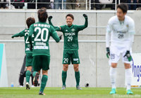 2試合連続得点でリードを広げた高崎 寛之（松本）【明治安田Ｊ２ 第40節 松本vs東京Ｖ】