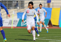 FKから強烈なシュートを放った白 星東（長崎）【明治安田Ｊ２ 第40節 山形vs長崎】