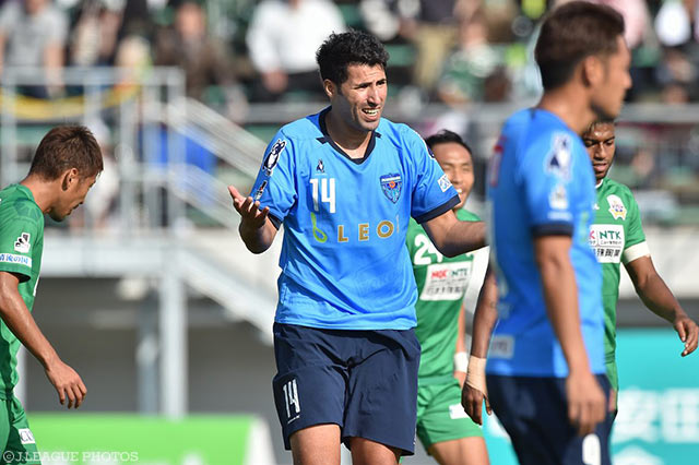 5本のシュートを放ち、4試合連続得点を狙ったイバ（横浜FC）【明治安田Ｊ２ 第40節 岐阜vs横浜FC】