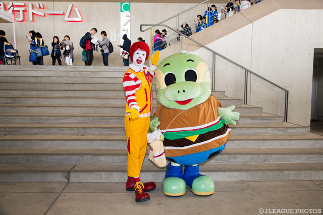 圧倒的な画の力、全国のゆるキャラたちも戦々恐々か【明治安田Ｊ３ 第28節 大分vsＧ大23】